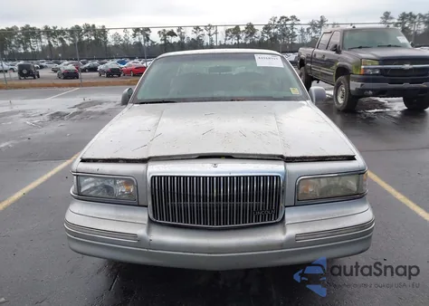 1995 Lincoln Town Car Executive из США, поврежденный, VIN 1LNLM81W7SY750711
